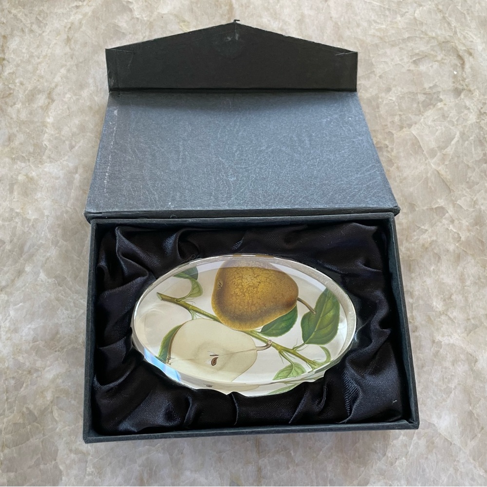 Kanemasu Botanical Paperweight